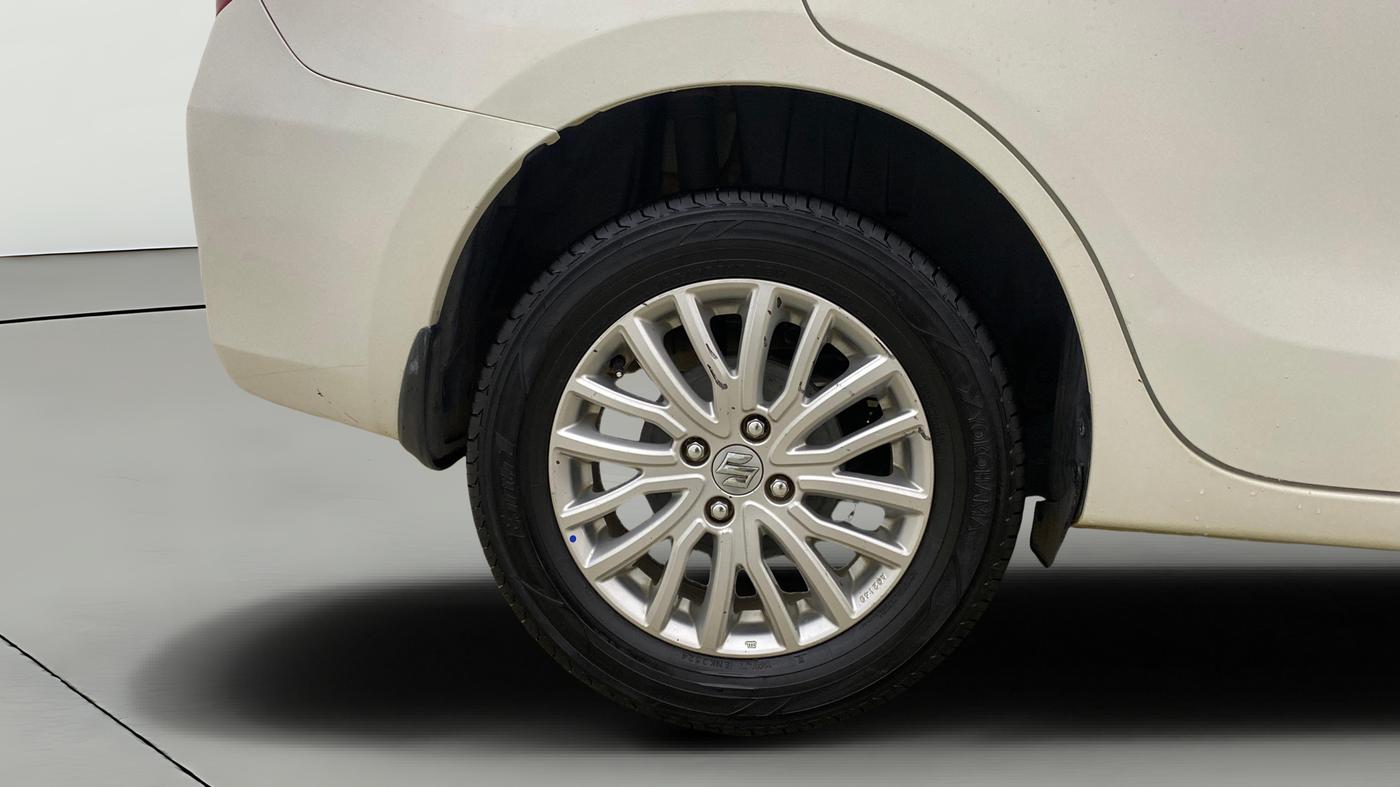 2023 Maruti Dzire ZXI CNG, CNG, Manual, 67,776 km, Right Rear Wheel