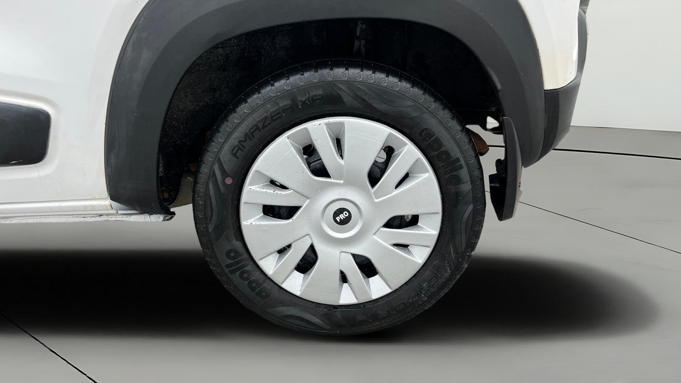 2021 Renault Kwid CLIMBER 1.0 (O), Petrol, Manual, 76,048 km, Left Rear Wheel