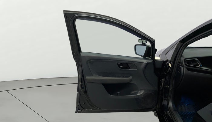 2022 Tata ALTROZ XZ PLUS DIESEL DARK EDITION, Diesel, Manual, 39,371 km, LHS Front Door