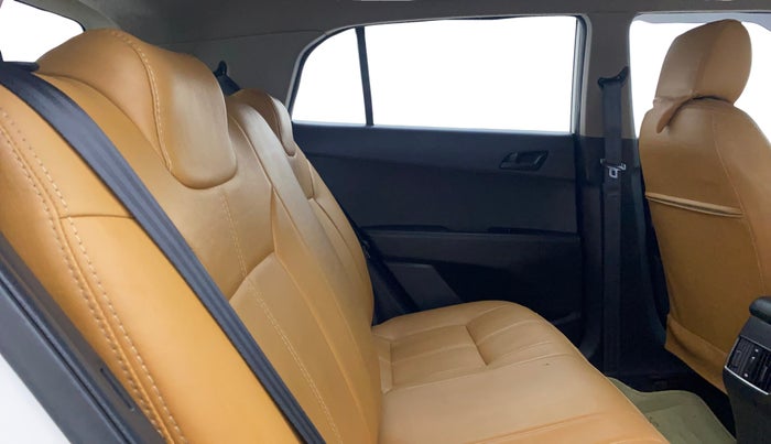 2016 Hyundai Creta BASE 1.6 PETROL, Petrol, Manual, 40,574 km, Right Side Rear Door Cabin