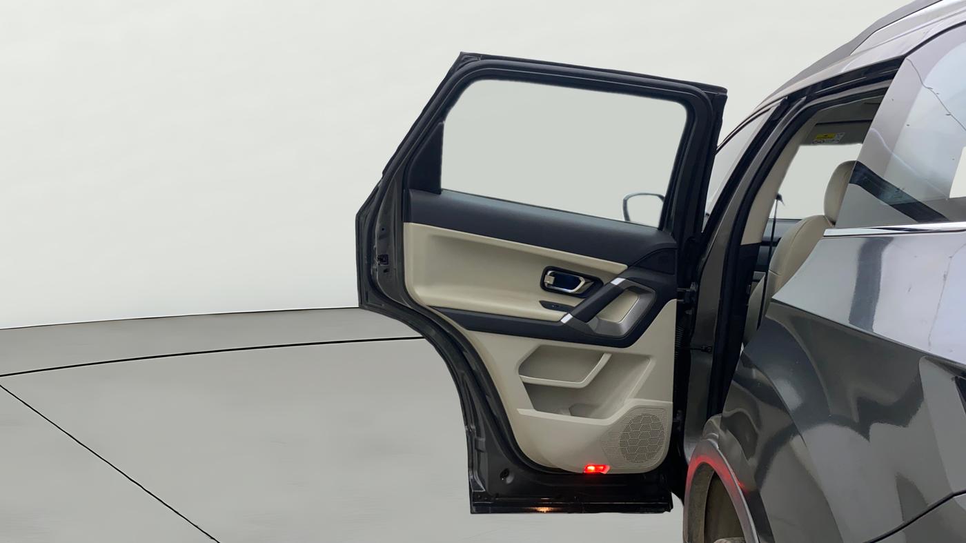 2021 Tata Safari XZ PLUS, Diesel, Manual, 1,20,494 km, LHS Rear Door