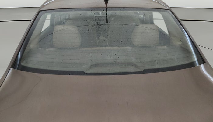 2015 Volkswagen Vento HIGHLINE 1.5 AT, Diesel, Automatic, 1,09,859 km, Rear Windshield