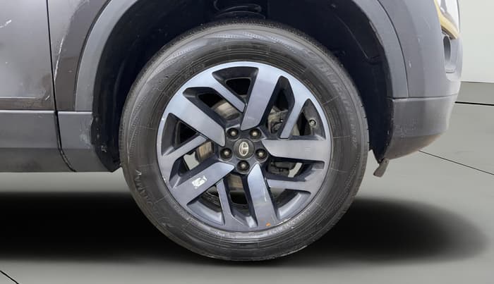 2022 Tata Safari XZ PLUS, Diesel, Manual, 1,01,162 km, Right Front Wheel