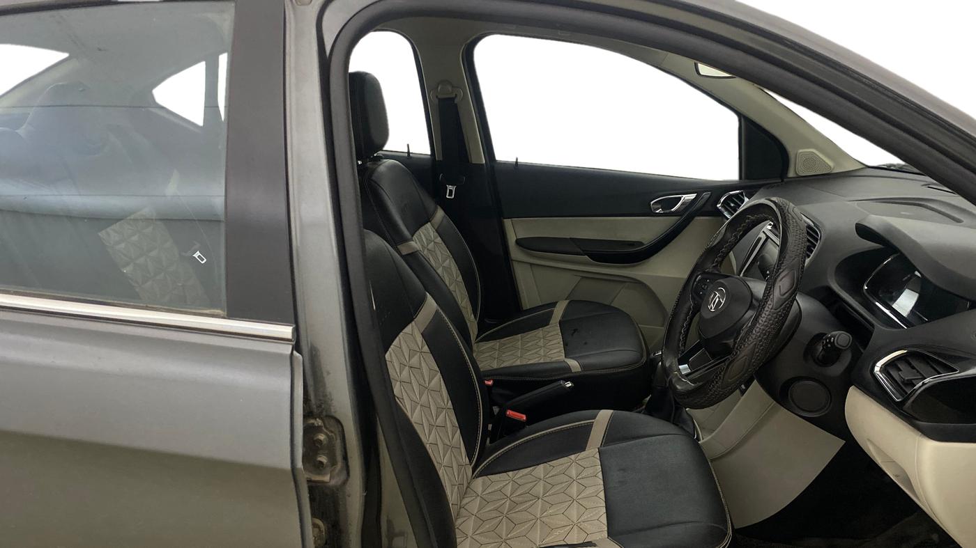 2022 Tata TIGOR XZ PLUS CNG, CNG, Manual, 53,573 km, Right Side Front Door Cabin