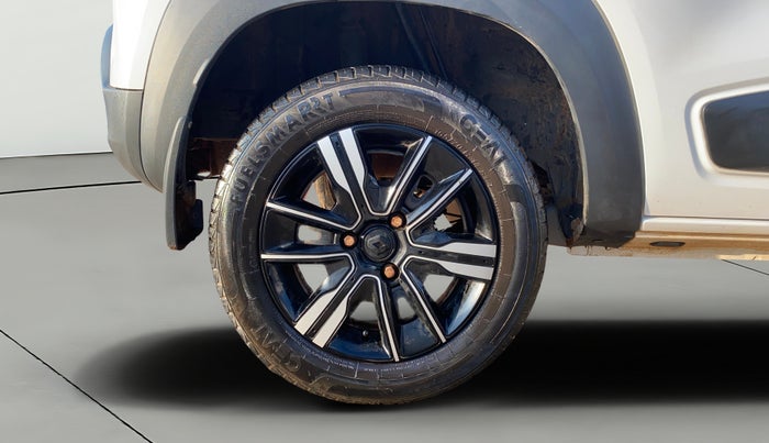 2024 Renault Kwid CLIMBER 1.0 AMT Dual Tone , Petrol, Automatic, 11,985 km, Right Rear Wheel