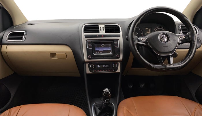 2016 Volkswagen Ameo HIGHLINE1.5L, Diesel, Manual, 1,12,892 km, Dashboard