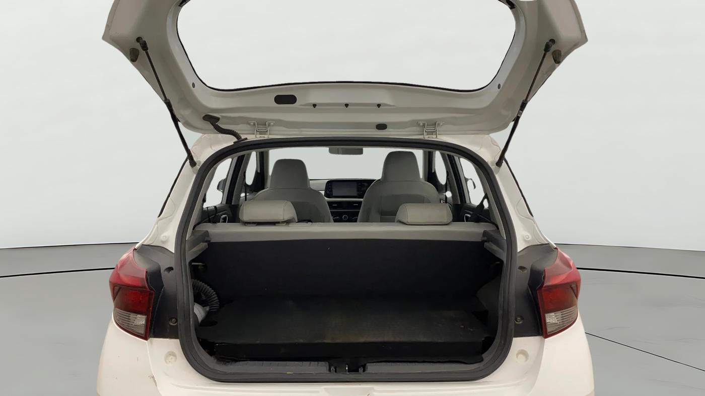 2024 Hyundai GRAND I10 NIOS Sportz 1.2 HY-CNG Duo, CNG, Manual, 11,825 km, Boot Open Zoomed View