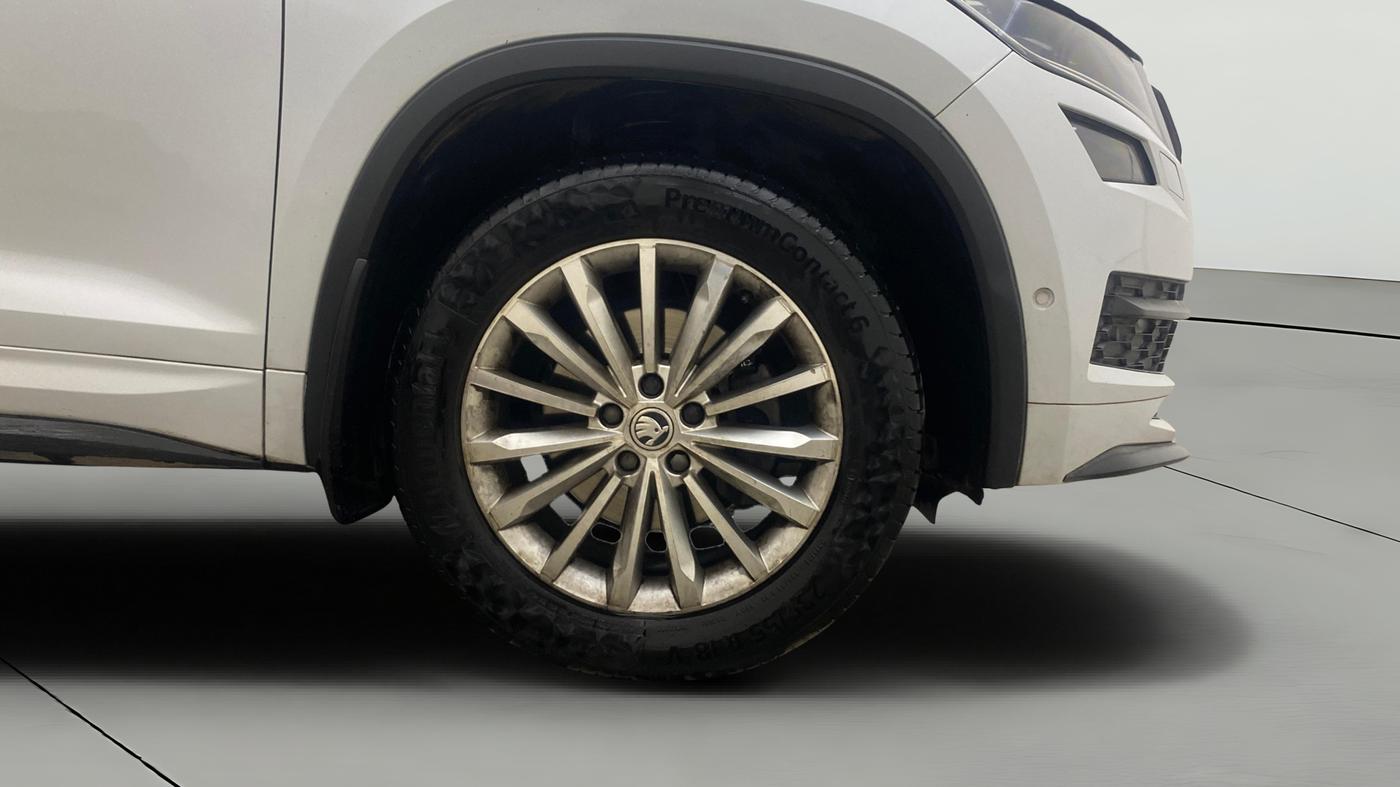 2018 Skoda Kodiaq L&K 2.0 TDI 4X4 AT, Diesel, Automatic, 1,29,281 km, Right Front Wheel