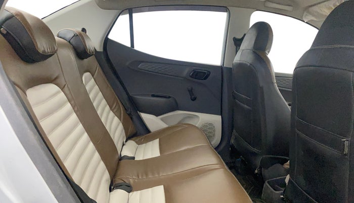 2020 Hyundai AURA E 1.2, Petrol, Manual, 65,552 km, Right Side Rear Door Cabin