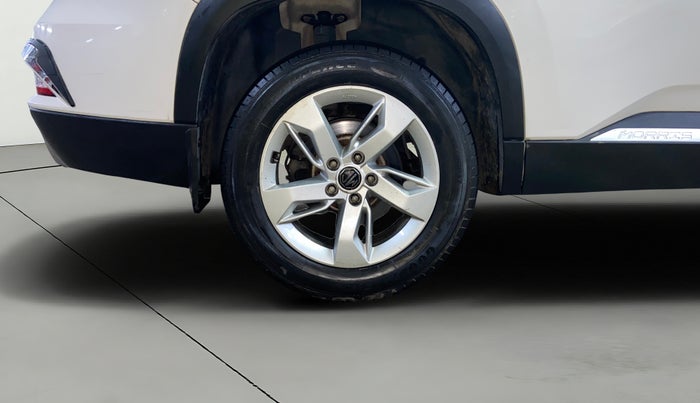 2021 MG HECTOR PLUS SUPER 1.5 PETROL TURBO HYBRID MT 7-STR, Petrol, Manual, 30,423 km, Right Rear Wheel