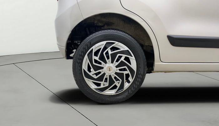 2015 Maruti Wagon R 1.0 VXI, Petrol, Manual, 1,05,396 km, Right Rear Wheel