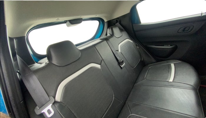 2021 Renault Kwid RXT 1.0 (O), Petrol, Manual, 21,408 km, Right Side Rear Door Cabin