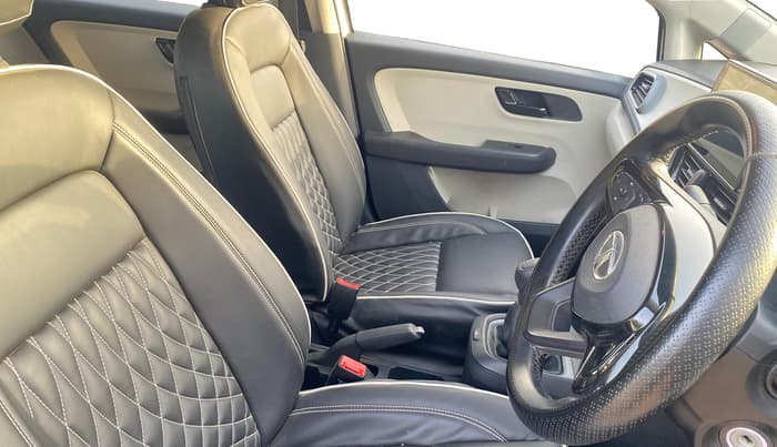 2022 Tata ALTROZ XE PETROL, Petrol, Manual, 18,858 km, Right Side Front Door Cabin