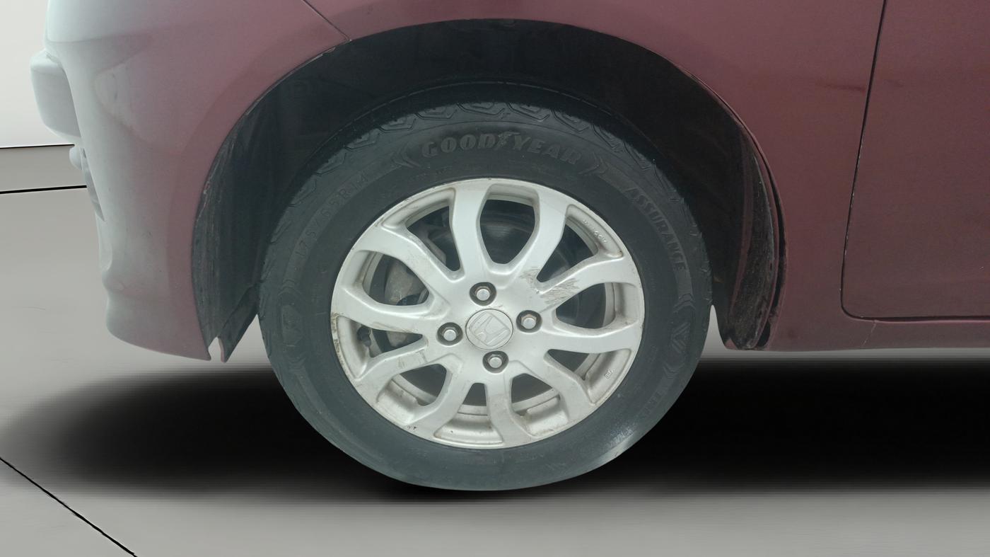 2014 Honda Amaze 1.2L I-VTEC VX, Petrol, Manual, 1,22,664 km, Left Front Wheel