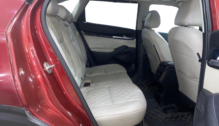 2020 KIA SELTOS HTX 1.5 PETROL, Petrol, Manual, 33,015 km, Right Side Rear Door Cabin