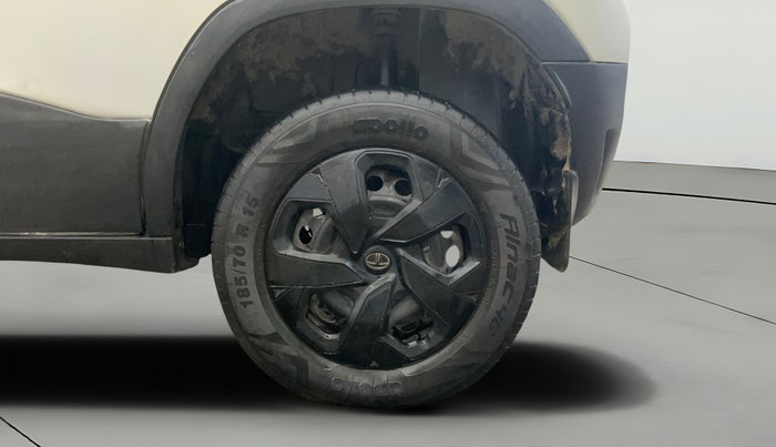 2022 Tata PUNCH PURE MT, CNG, Manual, 72,243 km, Left Rear Wheel