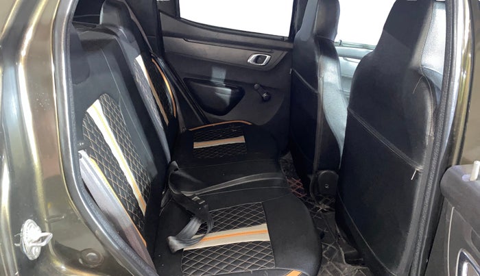 2018 Renault Kwid RXT 1.0 AMT (O), Petrol, Automatic, 75,725 km, Right Side Rear Door Cabin