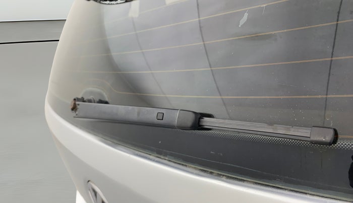 2015 Volkswagen Polo HIGHLINE1.2L, Petrol, Manual, 1,05,657 km, Rear Wiper