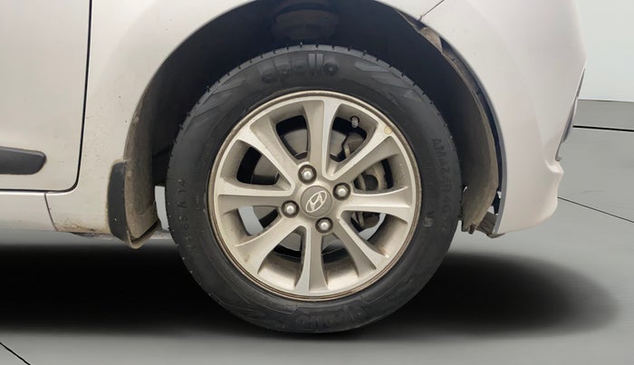 2015 Hyundai Grand i10 ASTA (O) 1.2 KAPPA VTVT, Petrol, Manual, 1,25,546 km, Right Front Wheel