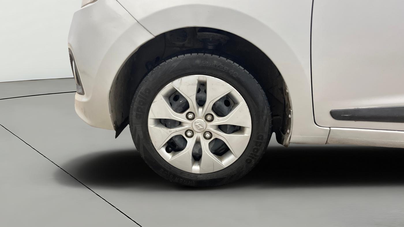 2015 Hyundai Xcent S 1.2, Petrol, Manual, 31,854 km, Left Front Wheel