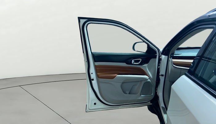 2021 Jeep Compass LIMITED (O) 2.0 DIESEL 4X4 AT, Diesel, Automatic, 1,09,401 km, LHS Front Door