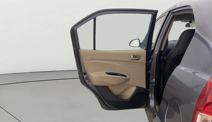 2018 Hyundai NEW SANTRO SPORTZ CNG, CNG, Manual, 33,879 km, LHS Rear Door