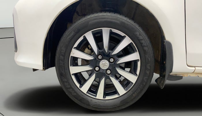 2019 Toyota Etios Liva V DUAL TONE, Petrol, Manual, 35,718 km, Left Front Wheel