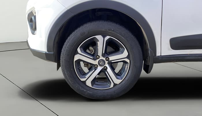2022 Tata NEXON XZA PLUS SUNROOF DUAL TONE PETROL, Petrol, Automatic, 19,875 km, Left Front Wheel