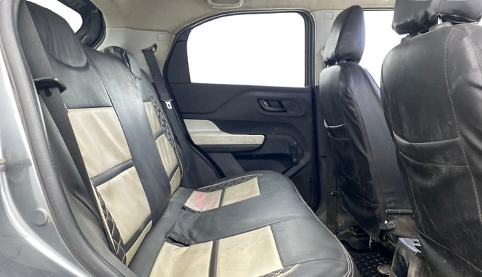 2023 Tata PUNCH PURE MT, Petrol, Manual, 38,425 km, Right Side Rear Door Cabin