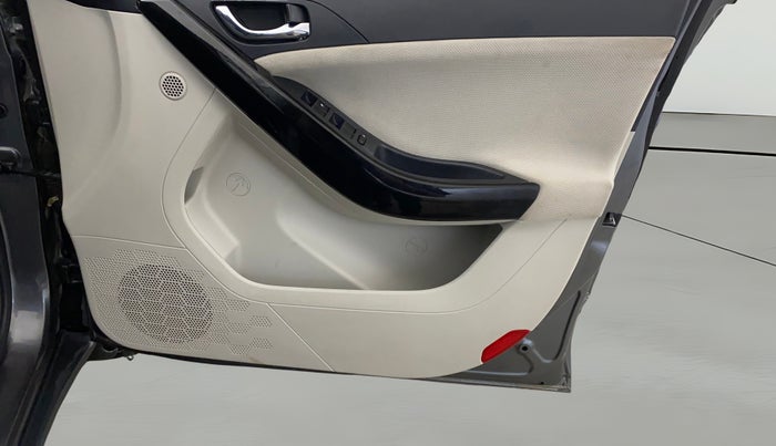 2020 Tata NEXON XZA PLUS PETROL, Petrol, Automatic, 54,957 km, Driver Side Door Panels Control