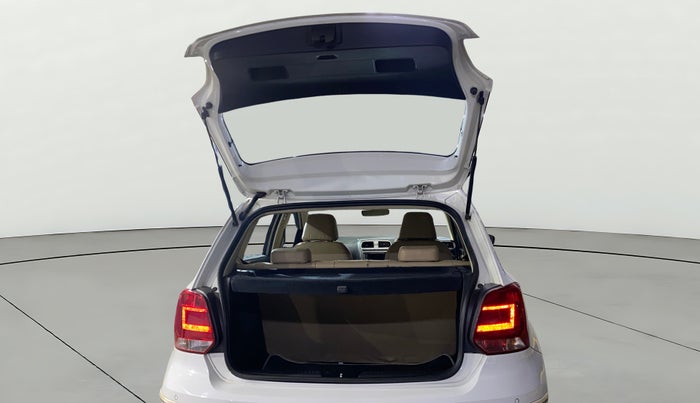 2016 Volkswagen Polo HIGHLINE1.2L, Petrol, Manual, 33,574 km, Boot Open Zoomed View