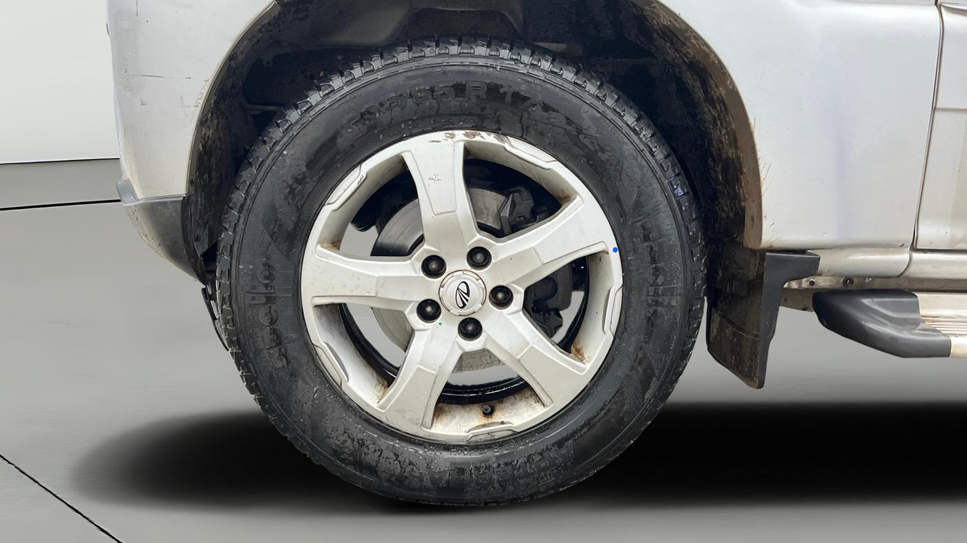 2021 Mahindra Scorpio S5, Diesel, Manual, 91,345 km, Left Front Wheel