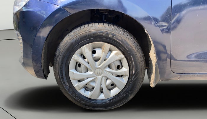 2020 Maruti Swift LXI, Petrol, Manual, 49,708 km, Left Front Wheel