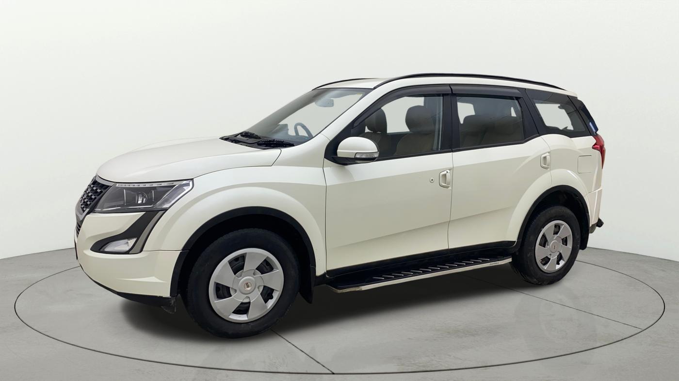 2020 Mahindra XUV500 W7, Diesel, Manual, 79,758 km, Left Front Diagonal