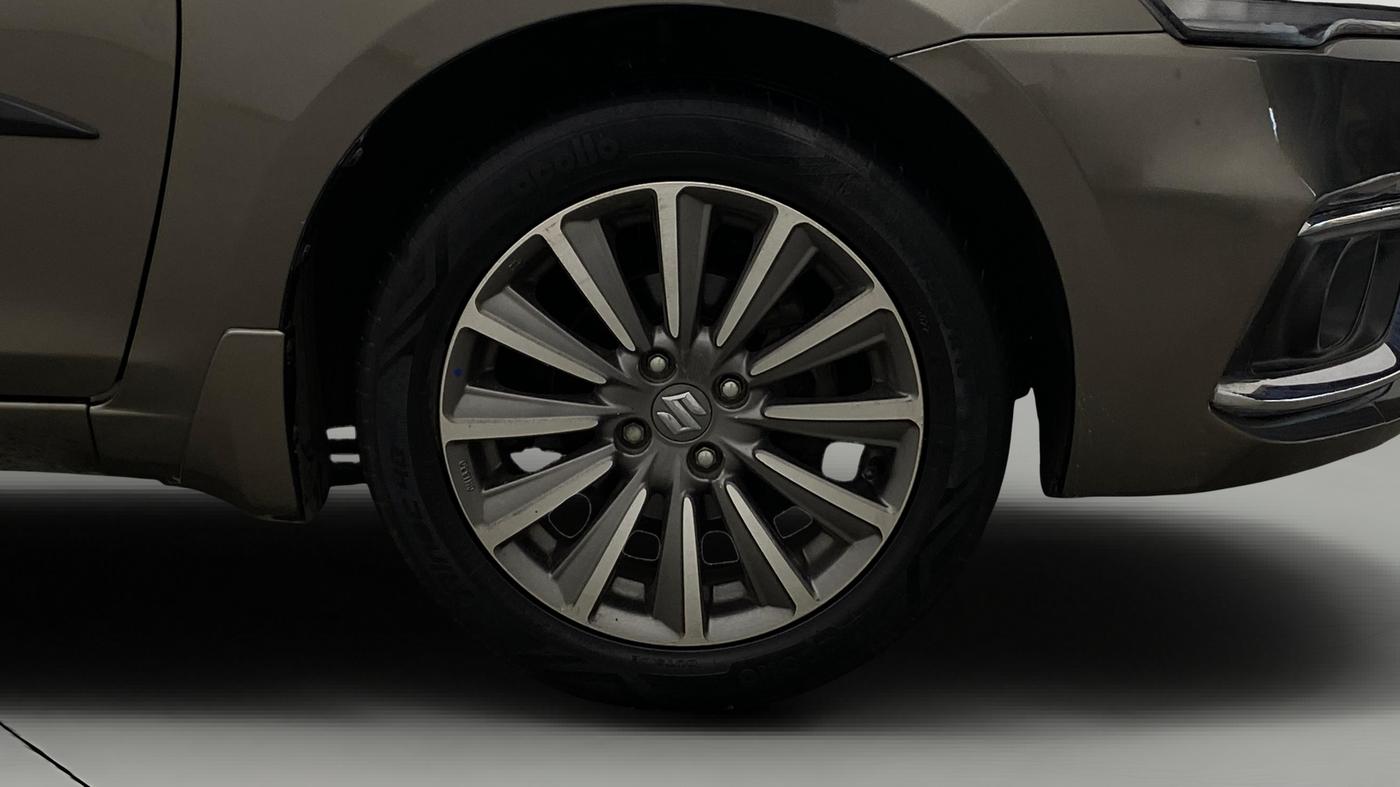 2019 Maruti Ciaz ALPHA  AT 1.5 SHVS PETROL, Petrol, Automatic, 66,671 km, Right Front Wheel