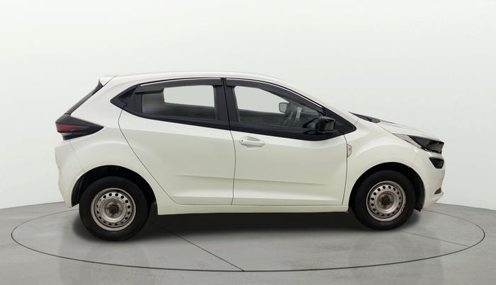 2020 Tata ALTROZ XE PETROL, Petrol, Manual, 35,843 km, Right Side View