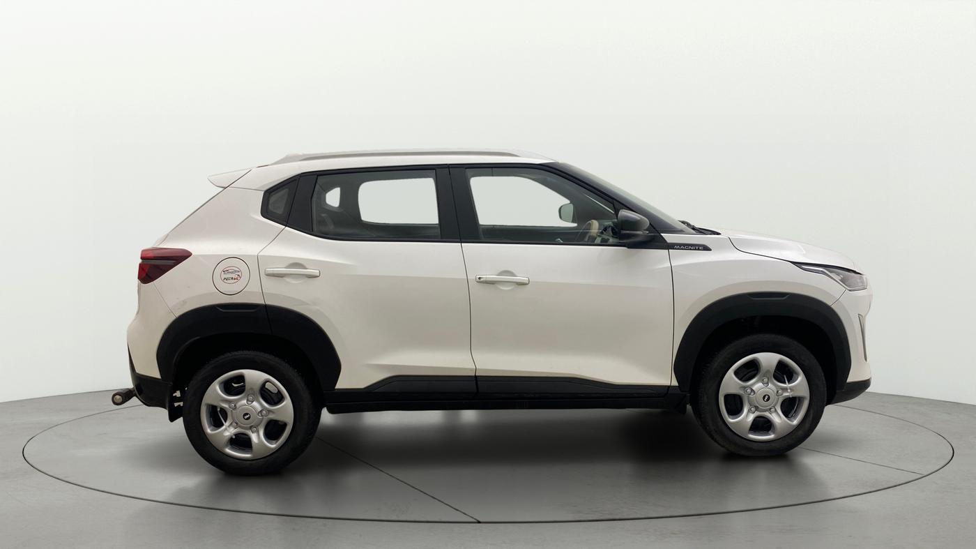 2023 Nissan MAGNITE XL, Petrol, Manual, 41,774 km, Right Side View