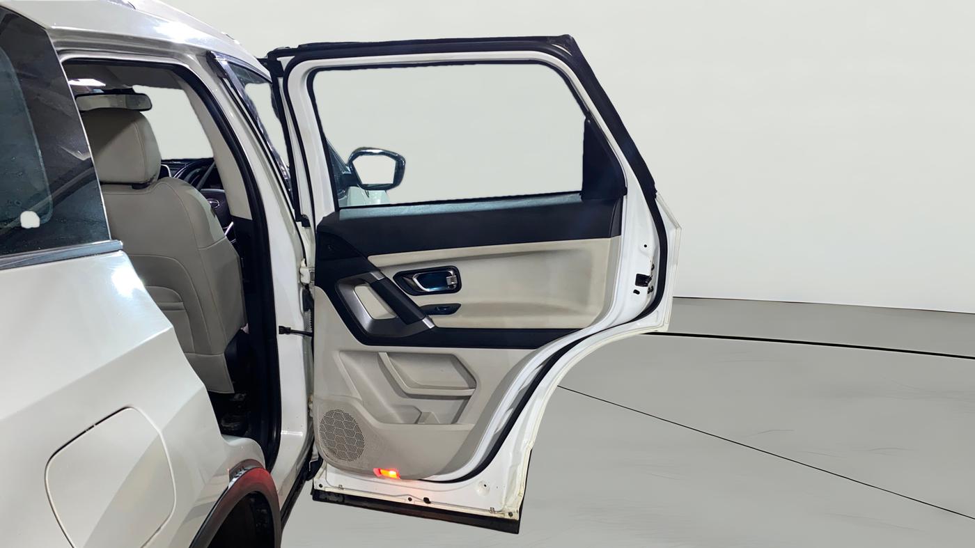 2022 Tata Safari XZA PLUS, Diesel, Automatic, 81,211 km, RHS Rear Door