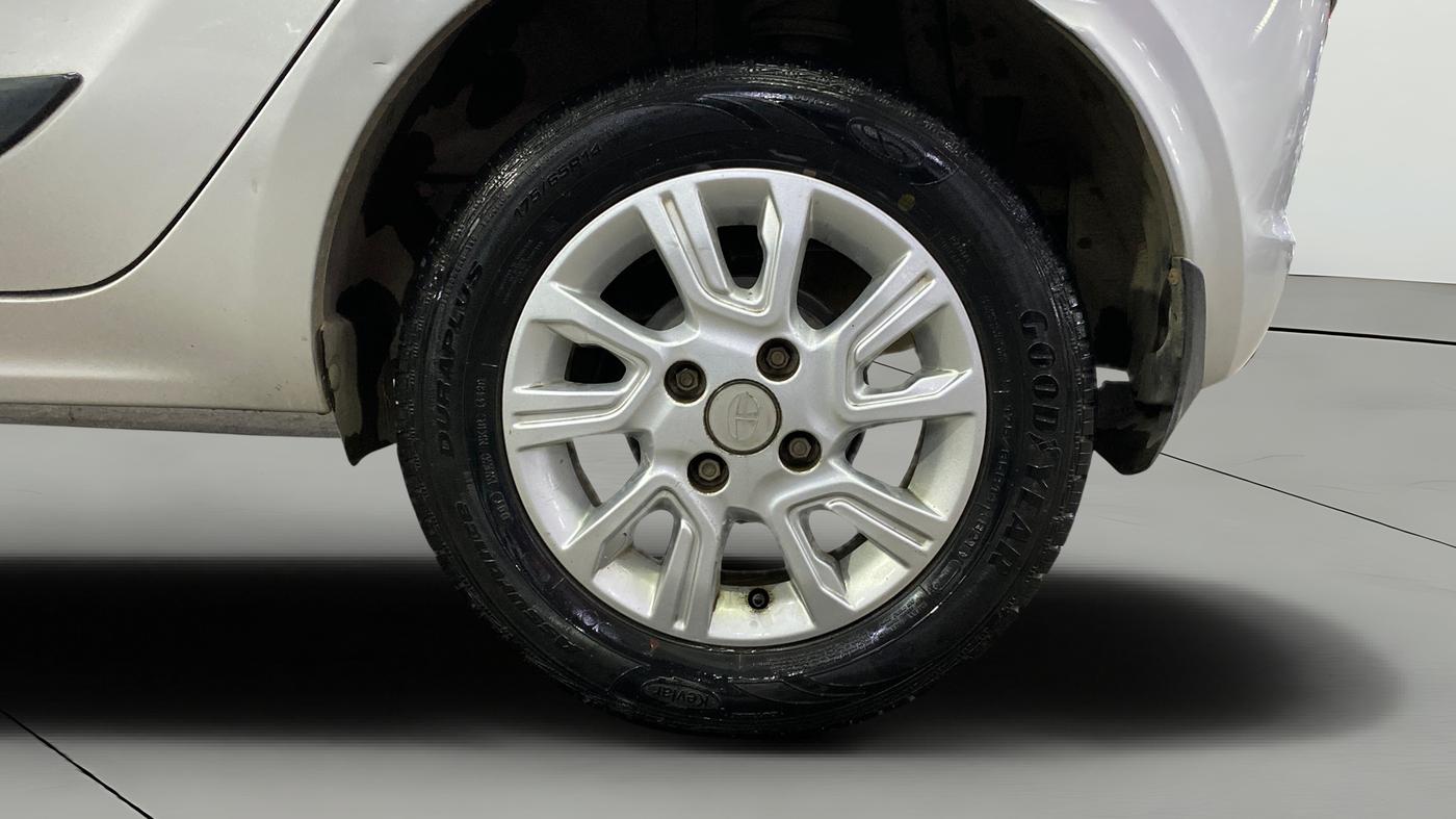 2018 Tata Tiago XZA PETROL, Petrol, Automatic, 27,449 km, Left Rear Wheel