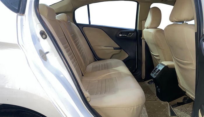 2019 Honda City 1.5L I-DTEC VX, Diesel, Manual, 1,49,966 km, Right Side Rear Door Cabin