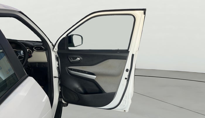 2021 Nissan MAGNITE XL, Petrol, Manual, 9,933 km, RHS Front Door