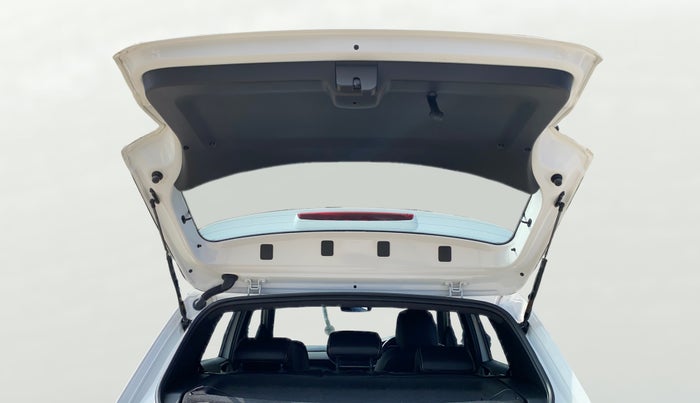 2024 Volkswagen TAIGUN GT Line 1.0L TSI MT, Petrol, Manual, 17,691 km, Boot Door Open