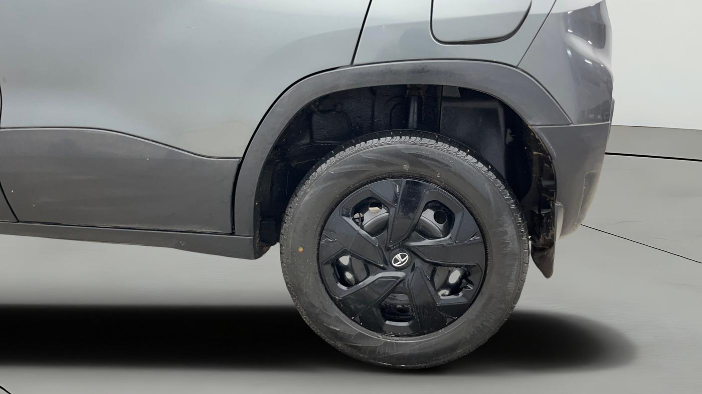 2021 Tata PUNCH ADVENTURE MT, Petrol, Manual, 38,816 km, Left Rear Wheel