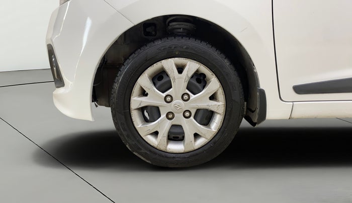 2014 Hyundai Grand i10 SPORTZ 1.2 KAPPA VTVT, Petrol, Manual, 70,673 km, Left Front Wheel