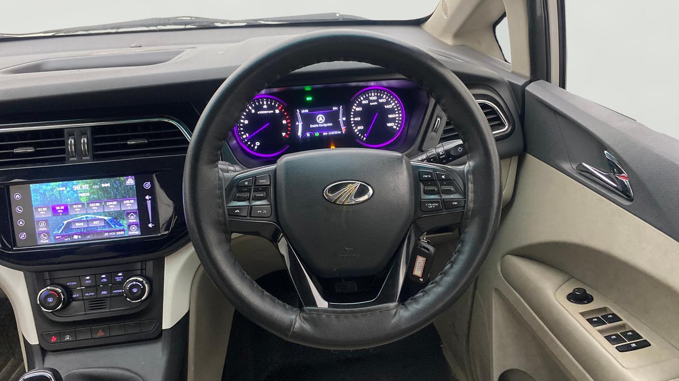 2018 Mahindra MARAZZO M8 7 STR, Diesel, Manual, 1,16,231 km, Steering Wheel Close Up
