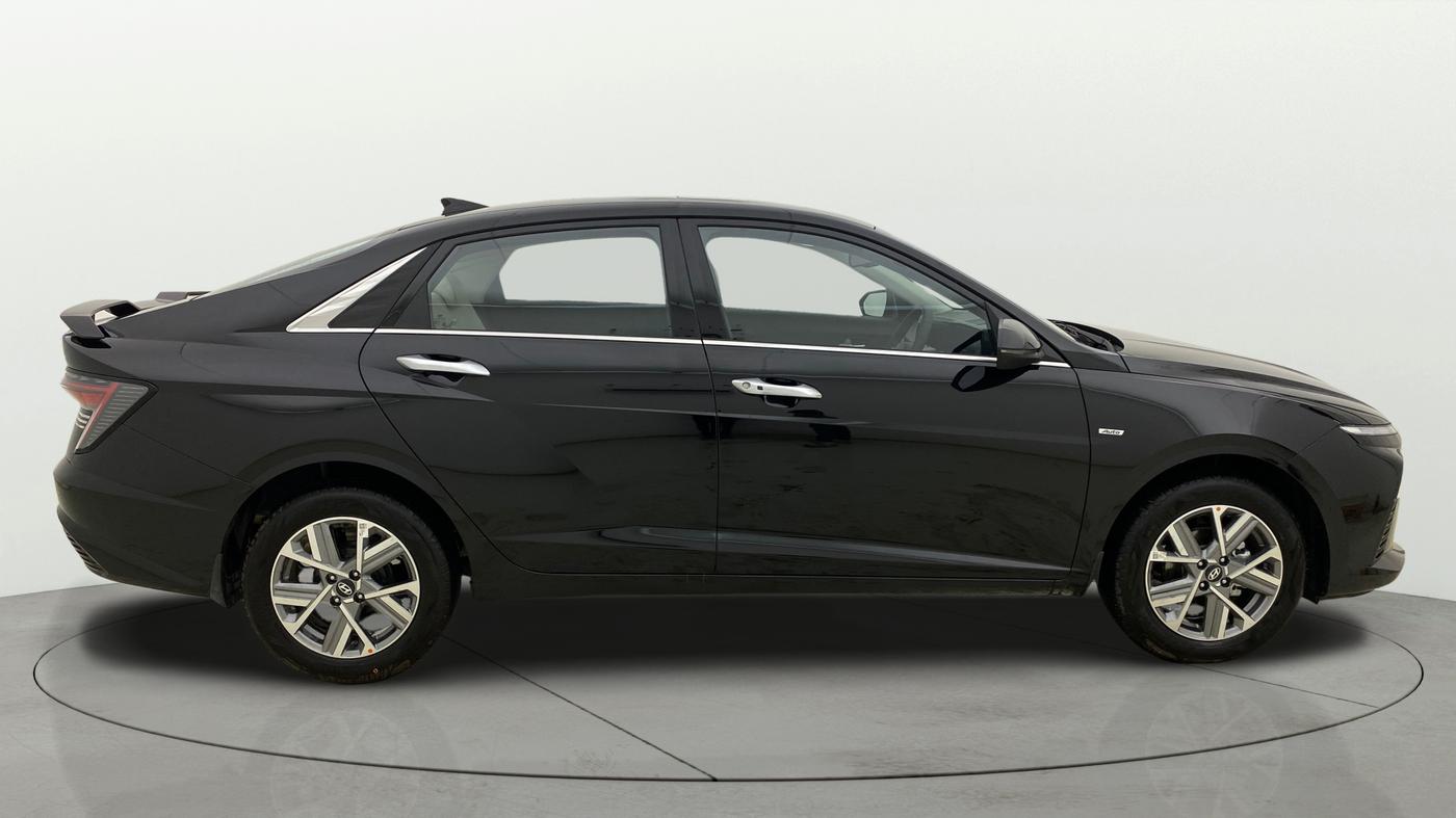 2025 Hyundai Verna SX(O) 1.5 MPI IVT , Petrol, Automatic, 261 km, Right Side View