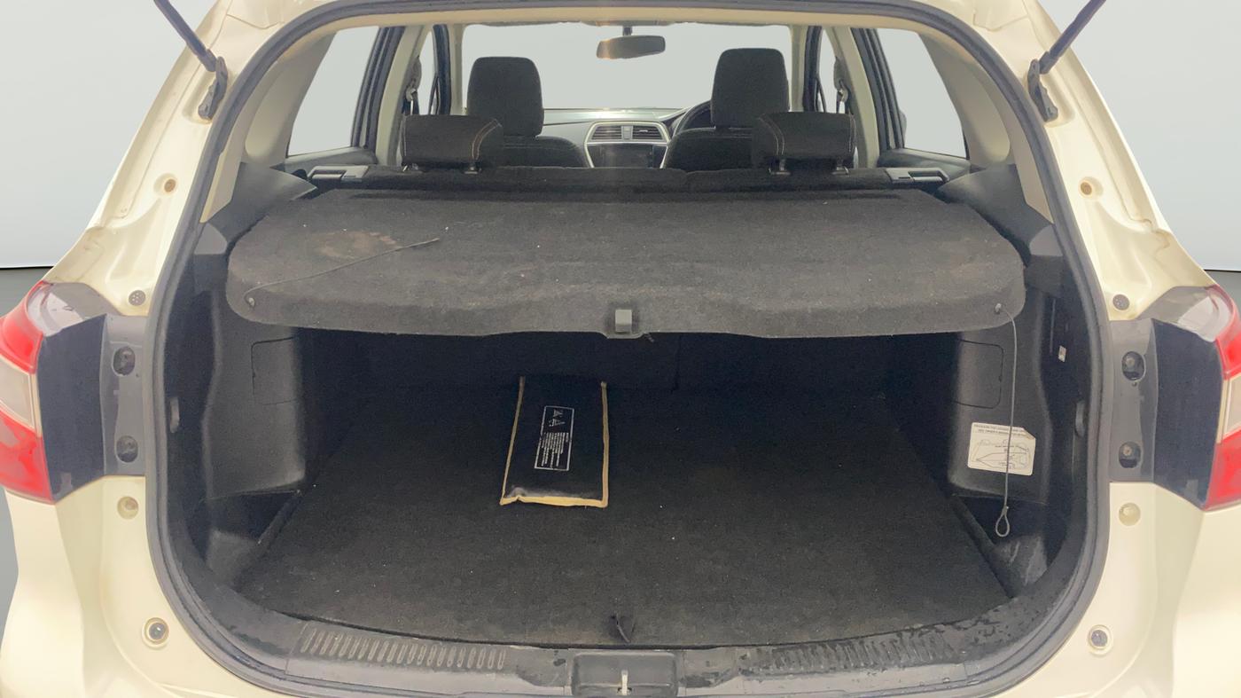 2015 Maruti S Cross ZETA 1.6, Diesel, Manual, 1,24,371 km, Boot Open Zoomed View