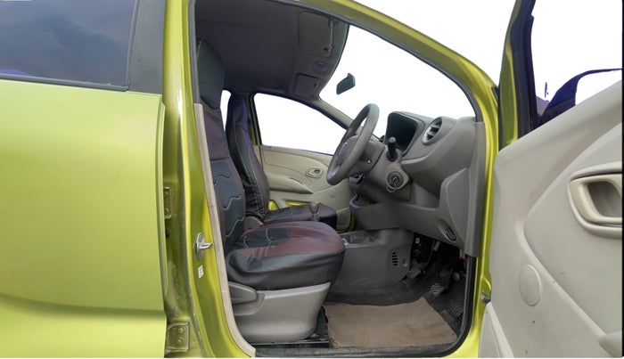 2016 Datsun Redi Go S, Petrol, Manual, 95,733 km, Right Side Front Door Cabin