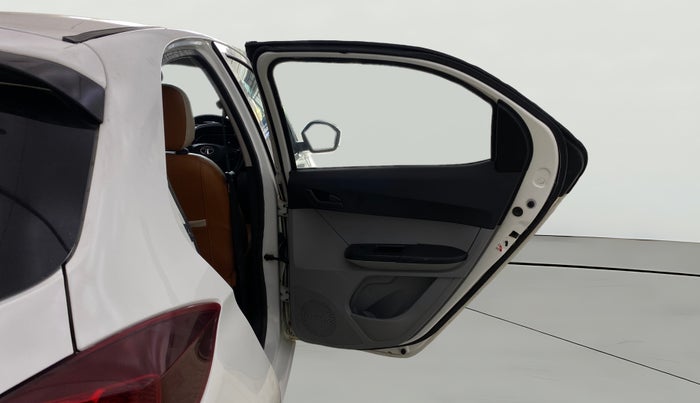 2022 Tata Tiago XM CNG, CNG, Manual, 45,892 km, RHS Rear Door