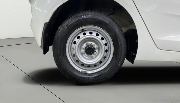 2024 Tata ALTROZ XE CNG, CNG, Manual, 17,614 km, Right Rear Wheel